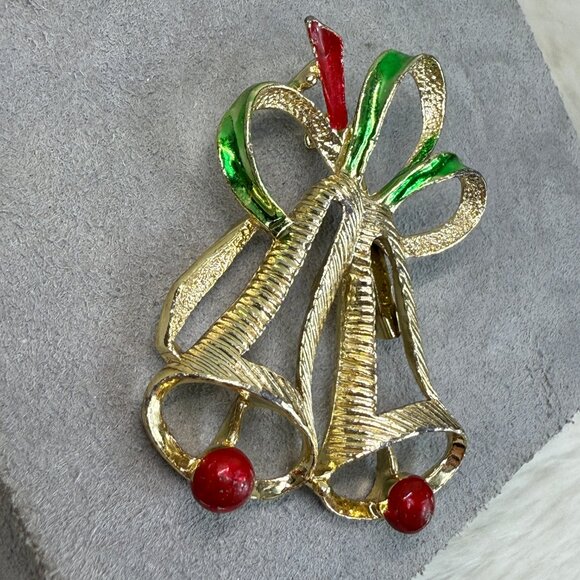 Vintage signed Gerry's Christmas bell brooch Jingle Bells Xmas - Picture 3 of 6
